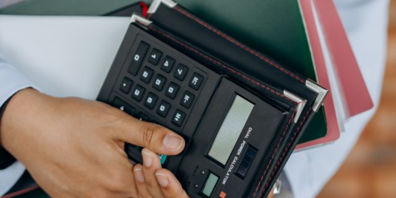 ¿Cuándo contratar contadores en CDMX para regularizar tu situación fiscal?